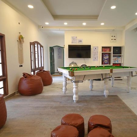 Destin Olympus Banjara Hostel Хидерабад Екстериор снимка