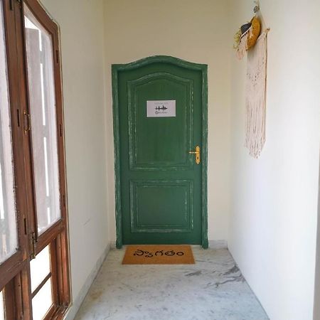 Destin Olympus Banjara Hostel Хидерабад Екстериор снимка