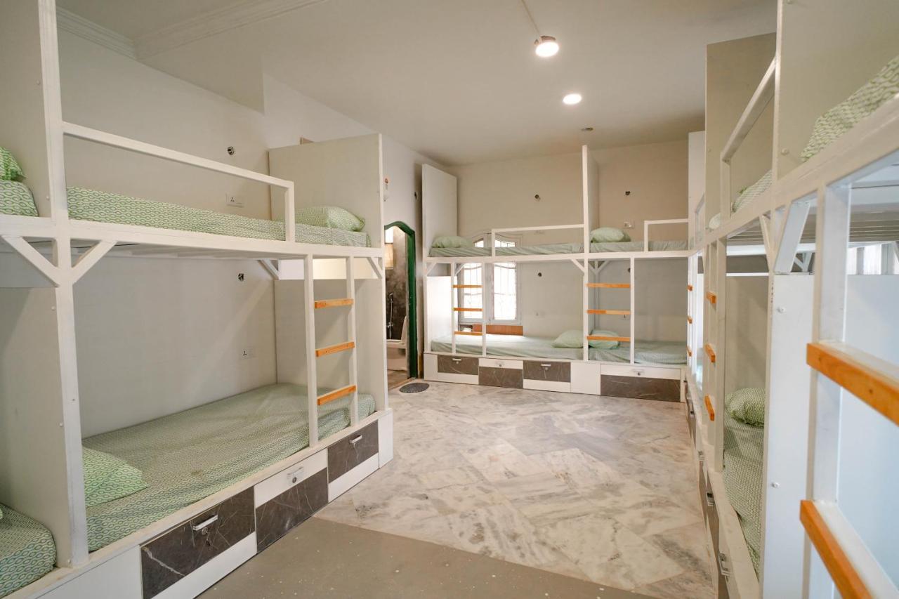 Destin Olympus Banjara Hostel Хидерабад Екстериор снимка