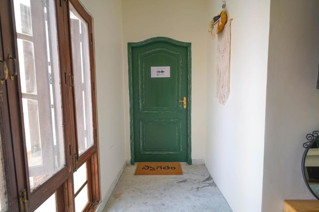 Destin Olympus Banjara Hostel Хидерабад Екстериор снимка