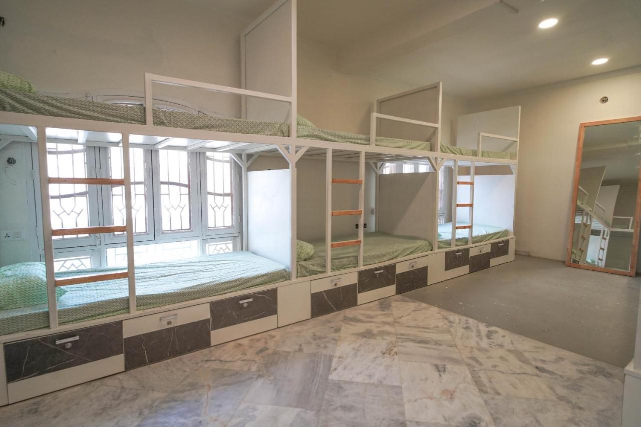 Destin Olympus Banjara Hostel Хидерабад Екстериор снимка