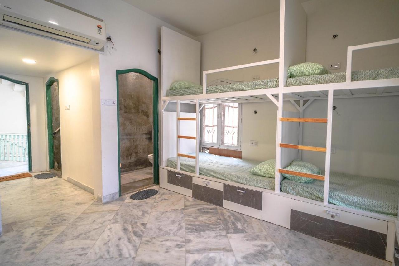 Destin Olympus Banjara Hostel Хидерабад Екстериор снимка