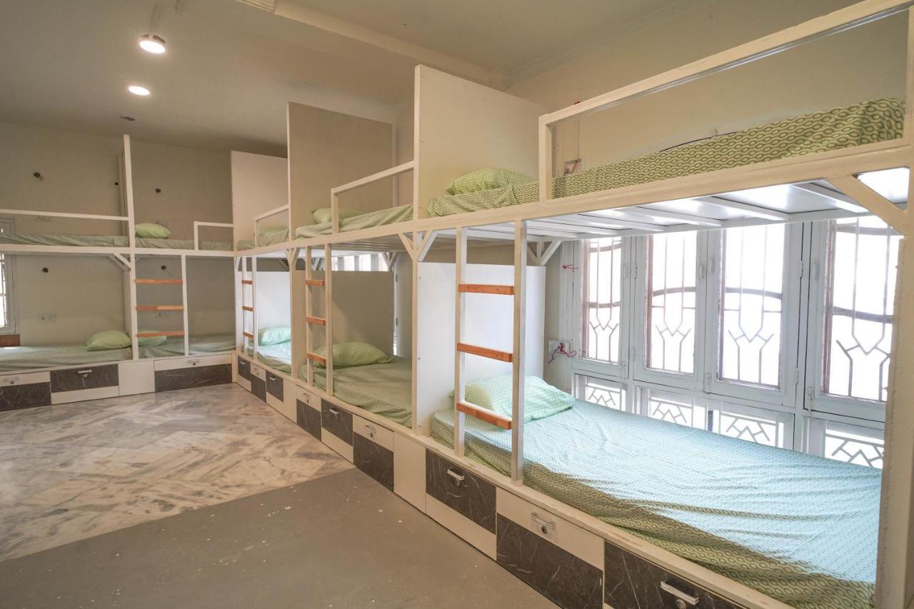 Destin Olympus Banjara Hostel Хидерабад Екстериор снимка